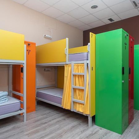 Albergue Hostel ยาเนส ภายนอก รูปภาพ