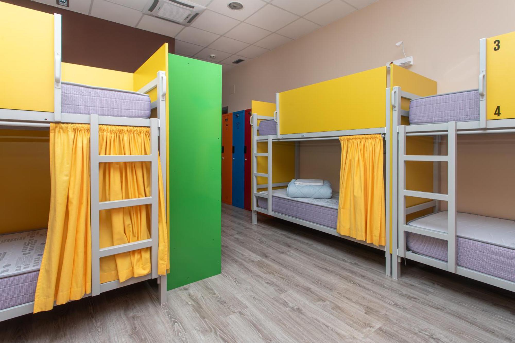 Albergue Hostel ยาเนส ภายนอก รูปภาพ