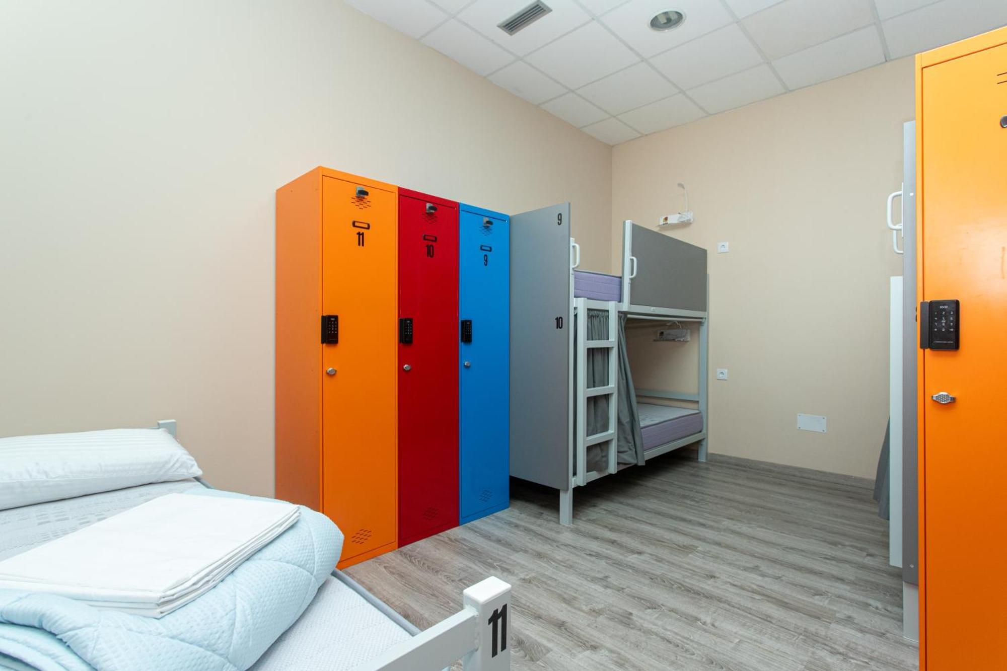 Albergue Hostel ยาเนส ภายนอก รูปภาพ