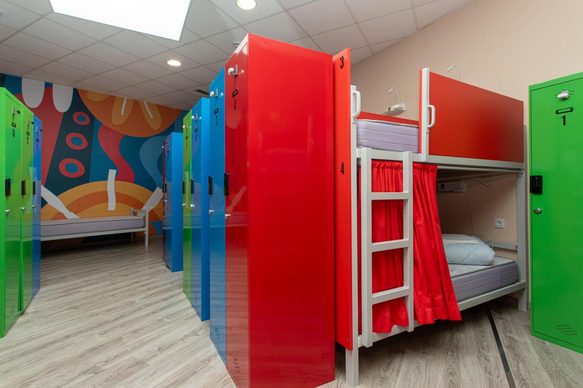 Albergue Hostel ยาเนส ภายนอก รูปภาพ